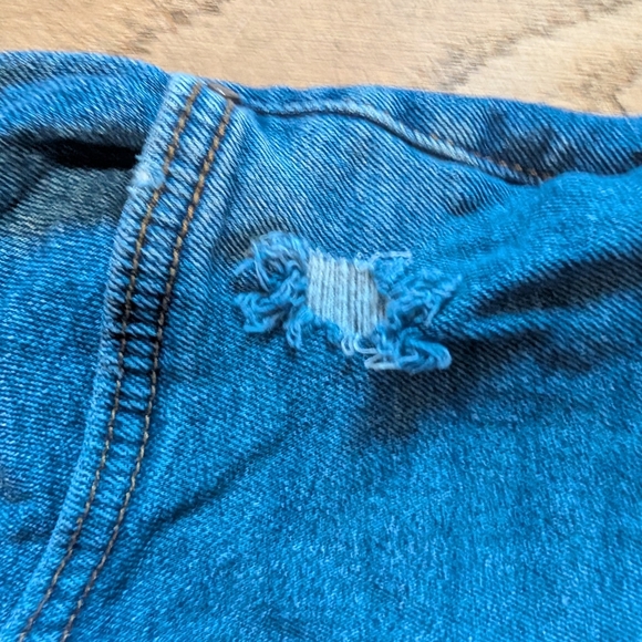 Juniors No Boundaries Blue Distressed Straight Leg Denim Jeans Size 11 - Picture 3 of 7